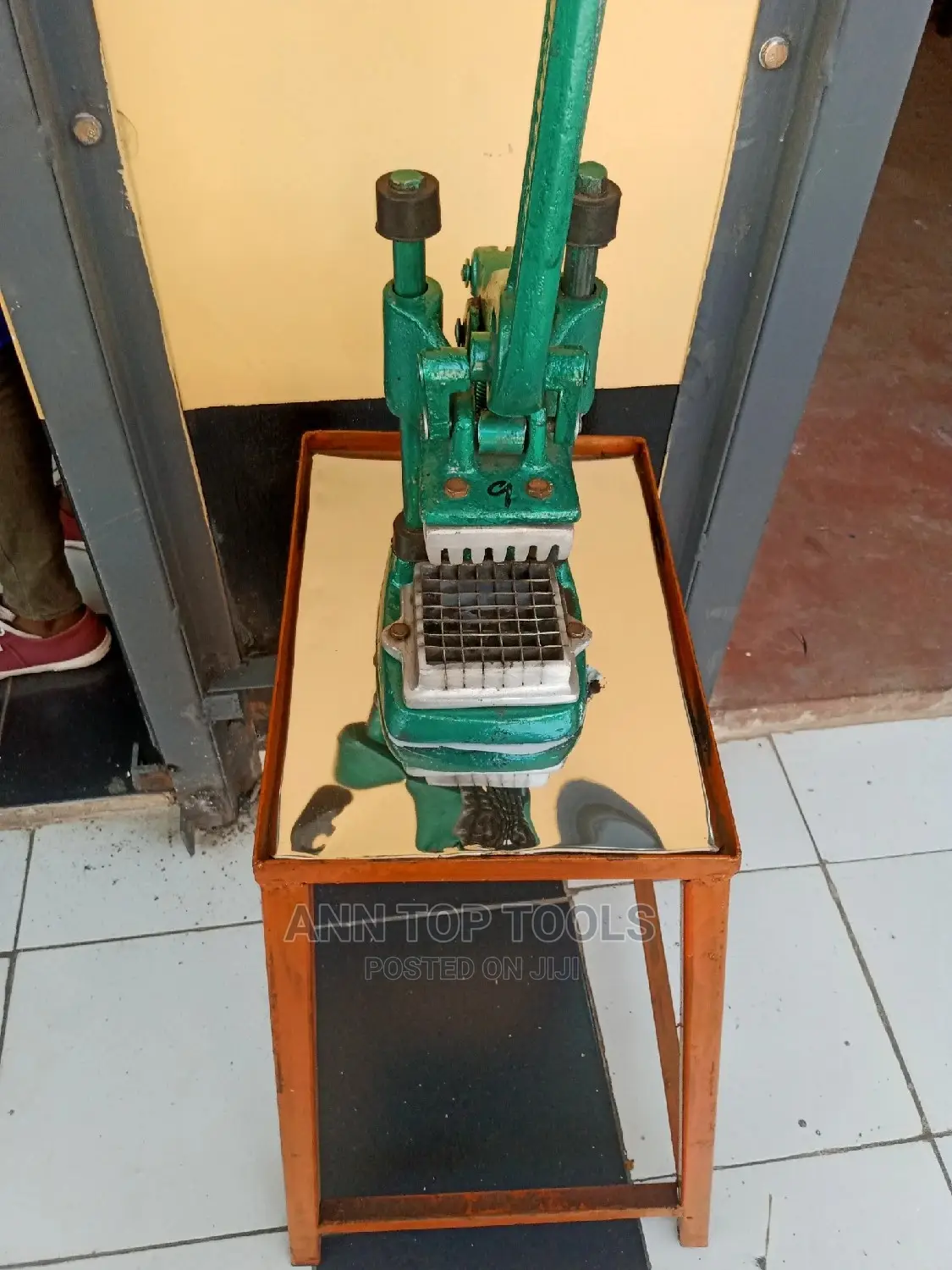 Chips Cutter
