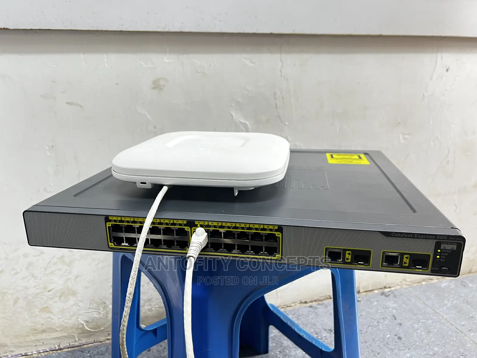 Cisco Catalyst 500 Series 24p POE Switch