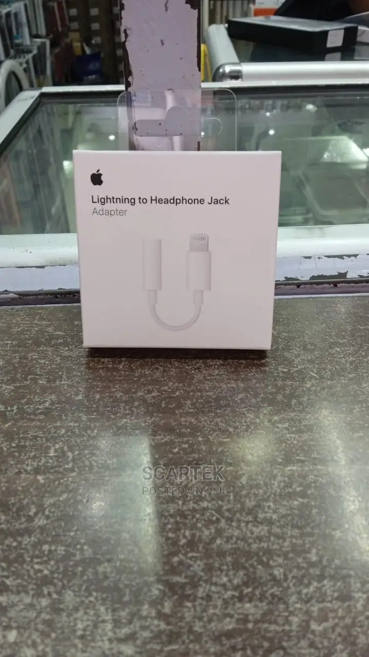 Apple Lightning to Headphone Jack Adapter( New)