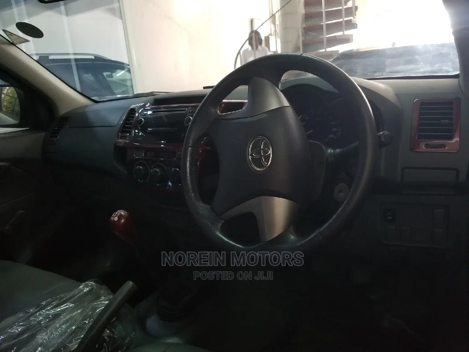 Toyota Hilux 2016 White