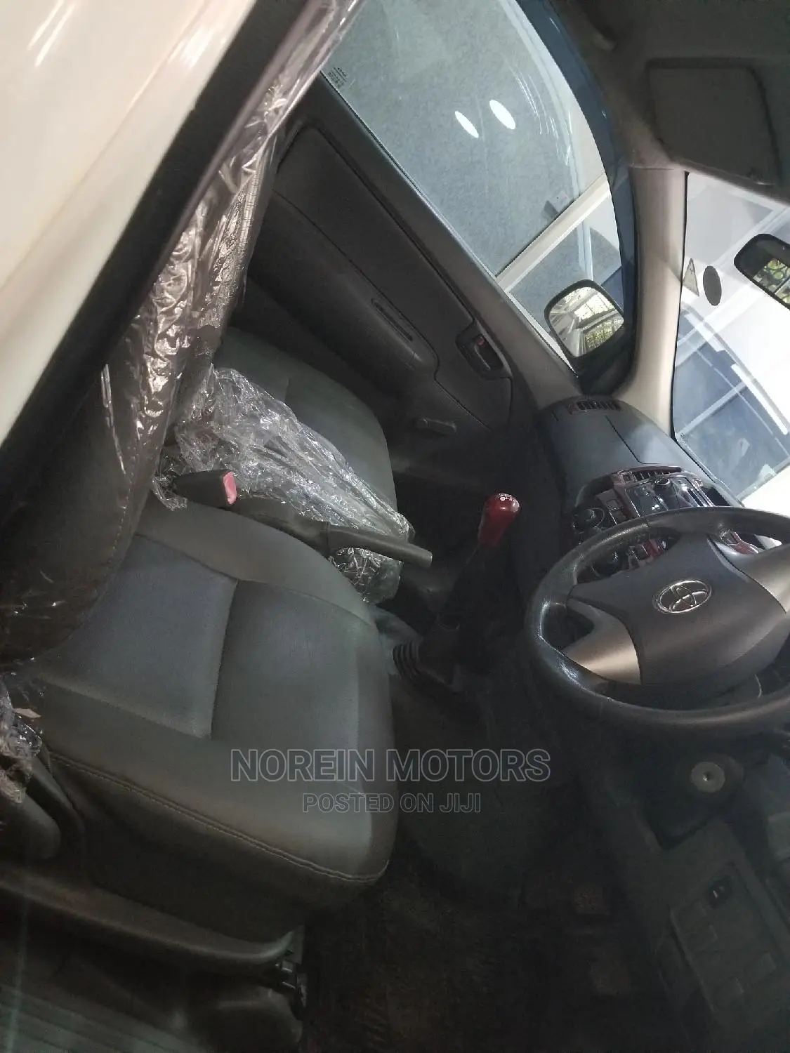 Toyota Hilux 2016 White