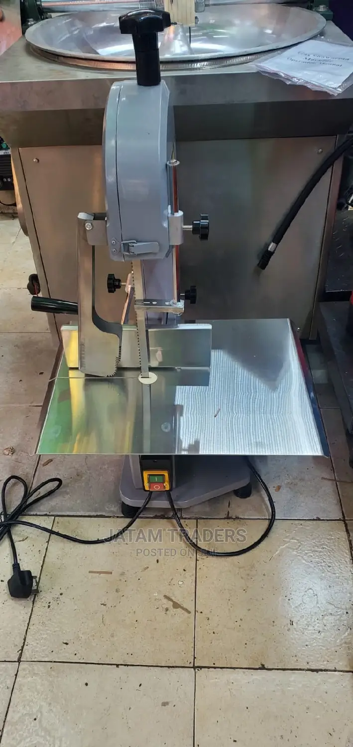 Born Saw Machine