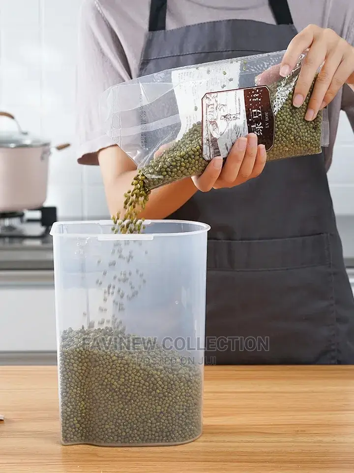 Cereal Storage Container With Measuring Cup and Handle