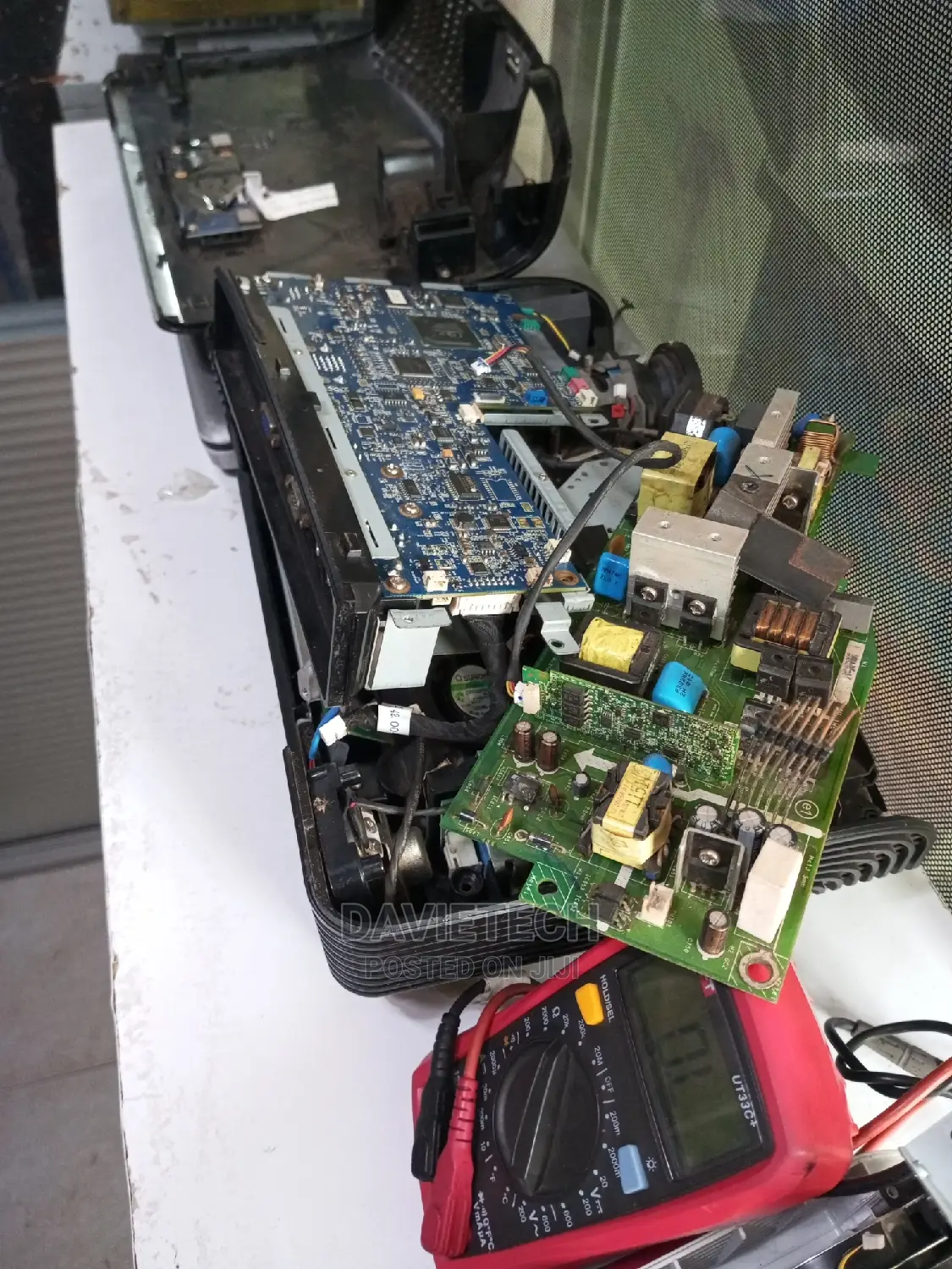Faulty Projectors Repair