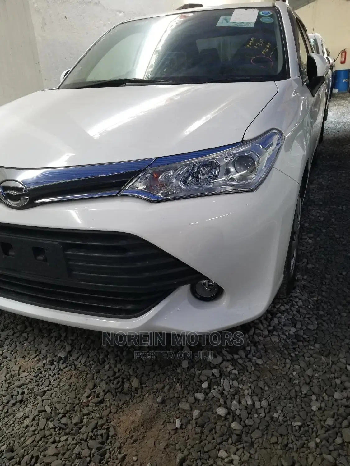 Toyota Axio 2015 Pearl