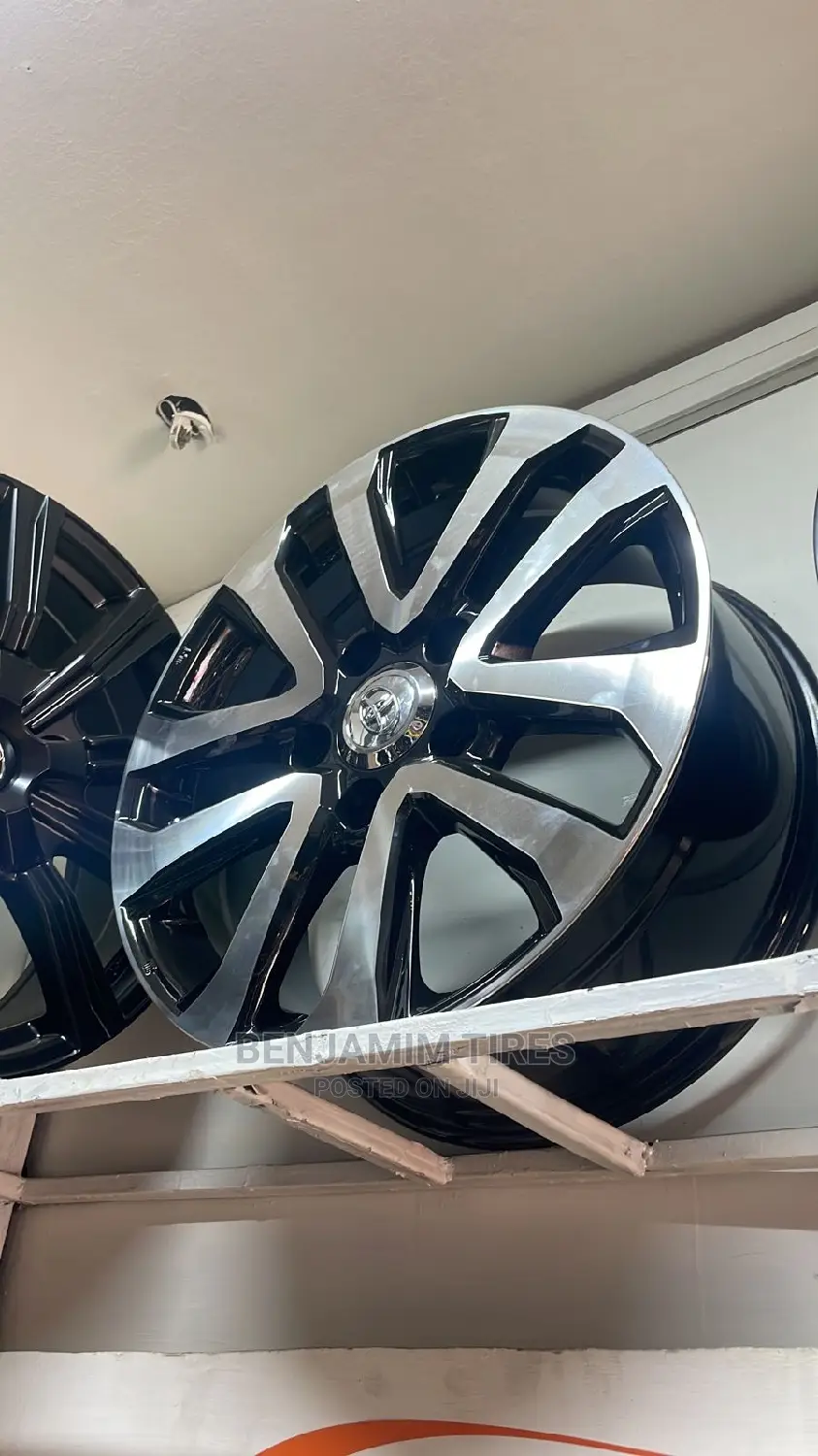 Alloy Rims Sizes 20 Inch for Landcruiser V8 Set.