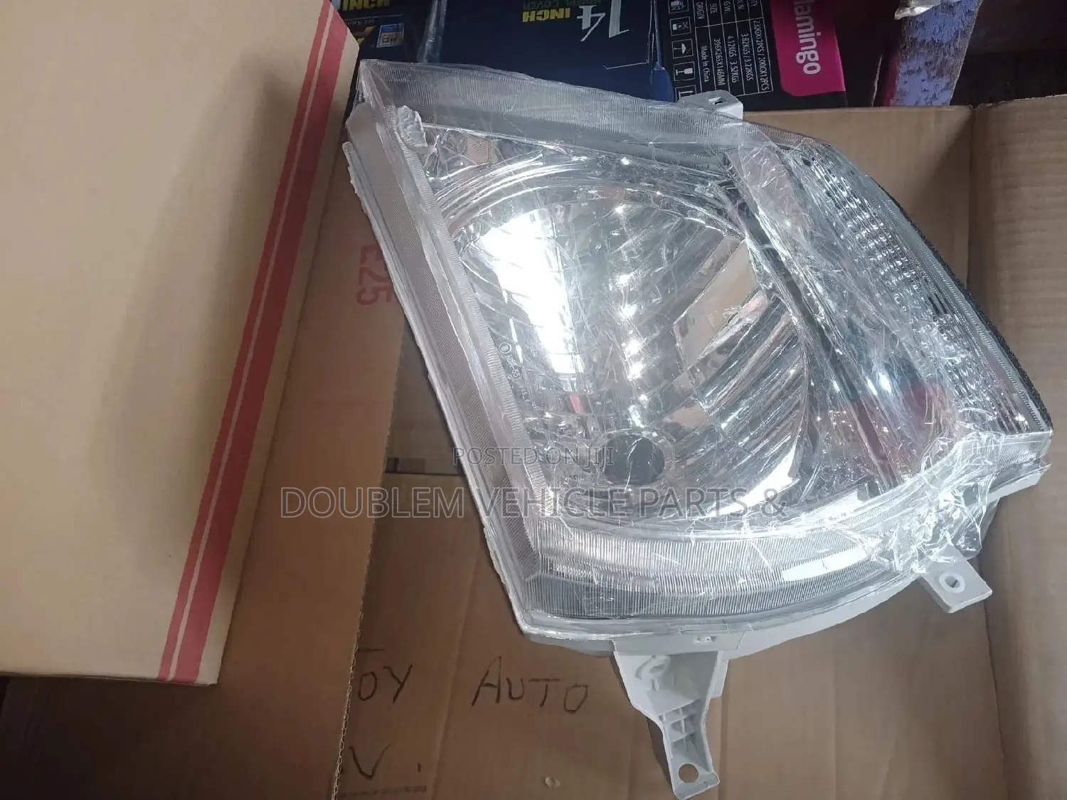Headlamp Nissan E25 New Model