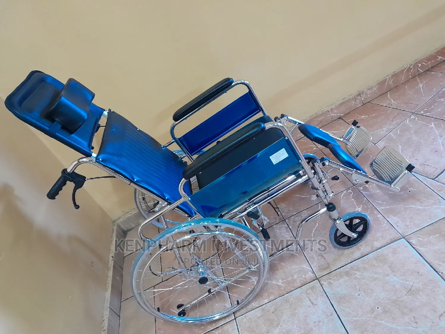 Reclining Wheelchair With Commode