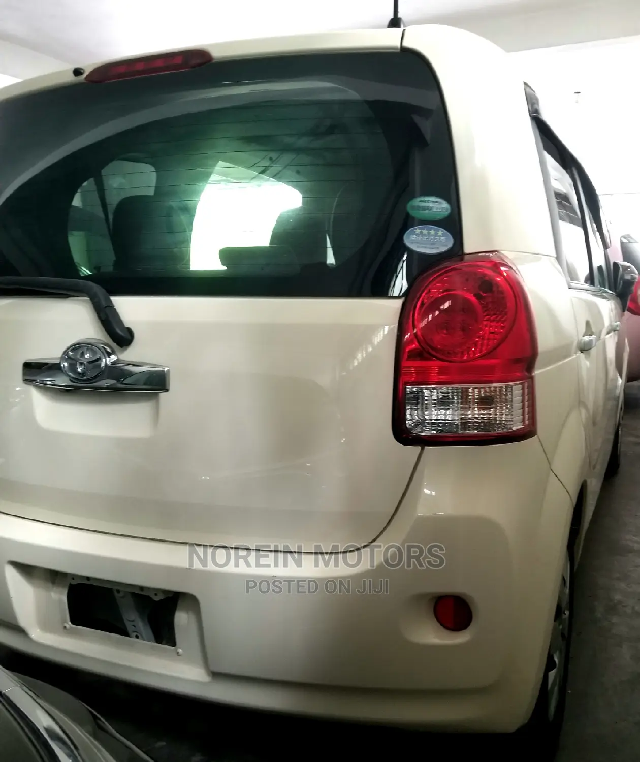 Toyota Porte 2015 Pearl