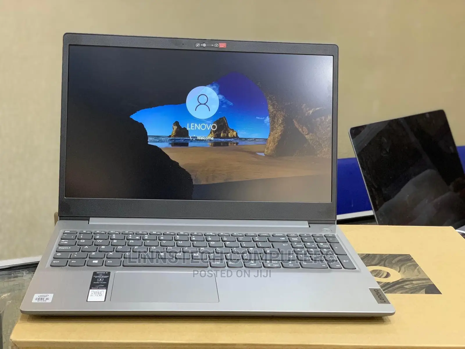 New Laptop Lenovo Ideapad 3 4GB Intel Core I3 HDD 1T