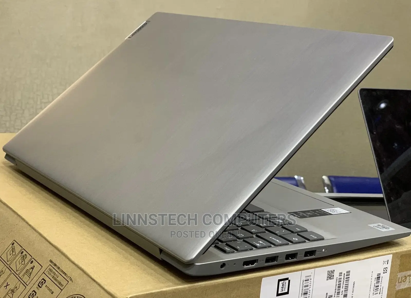 New Laptop Lenovo Ideapad 3 4GB Intel Core I3 HDD 1T