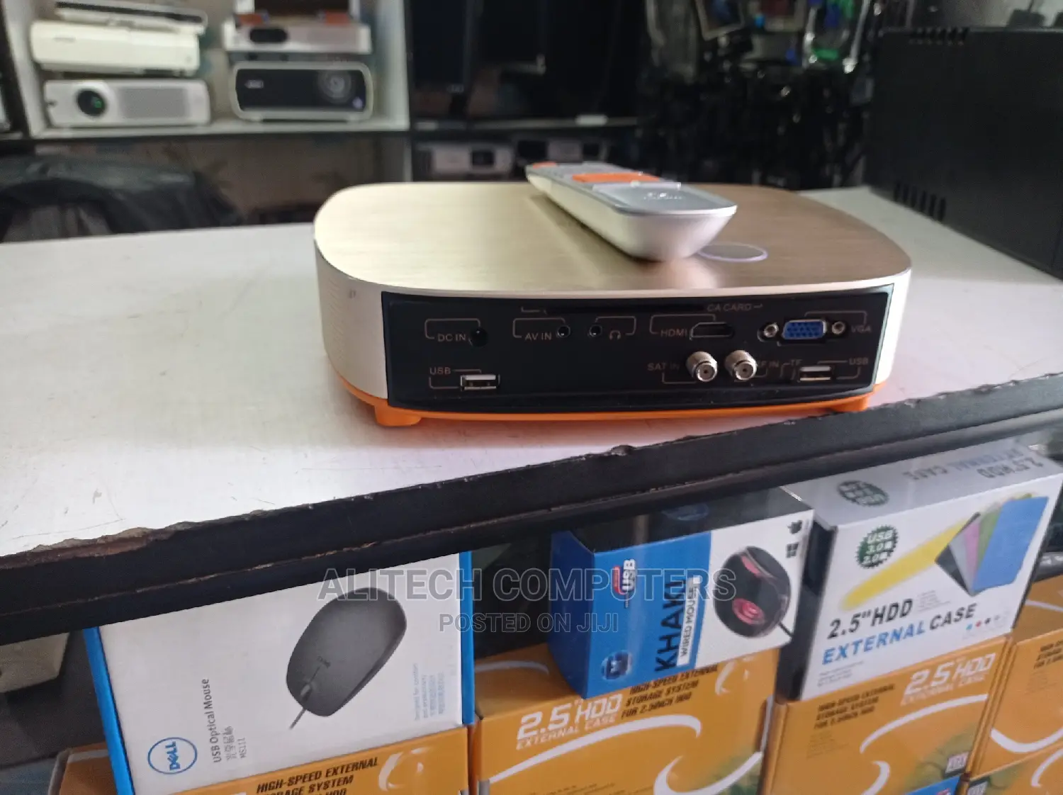 Utrla Slim Projector