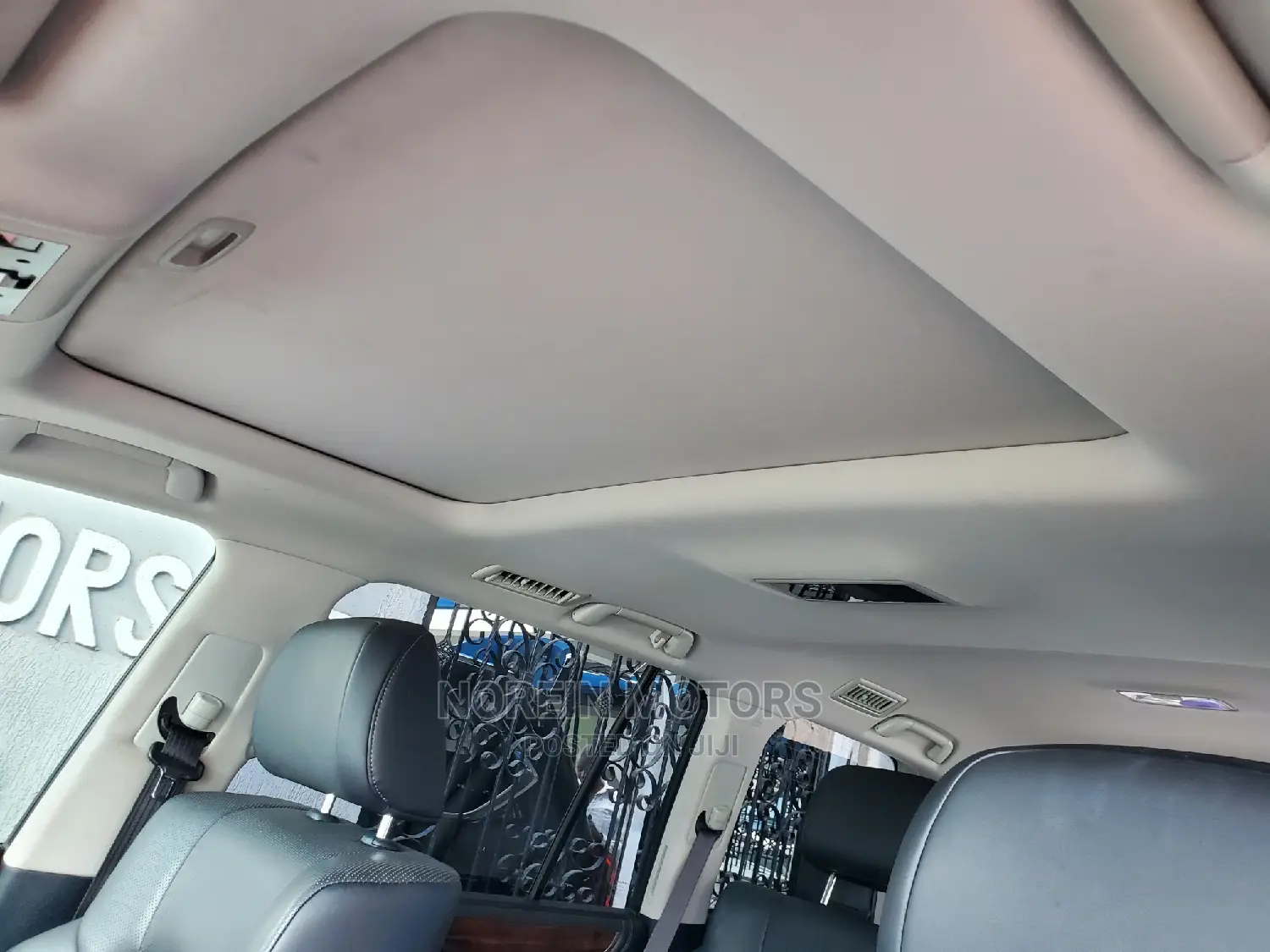Lexus LX 2018 Blue