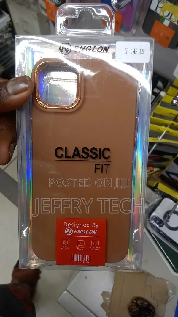iPhone 14 Plus Classic Fit Brown Case