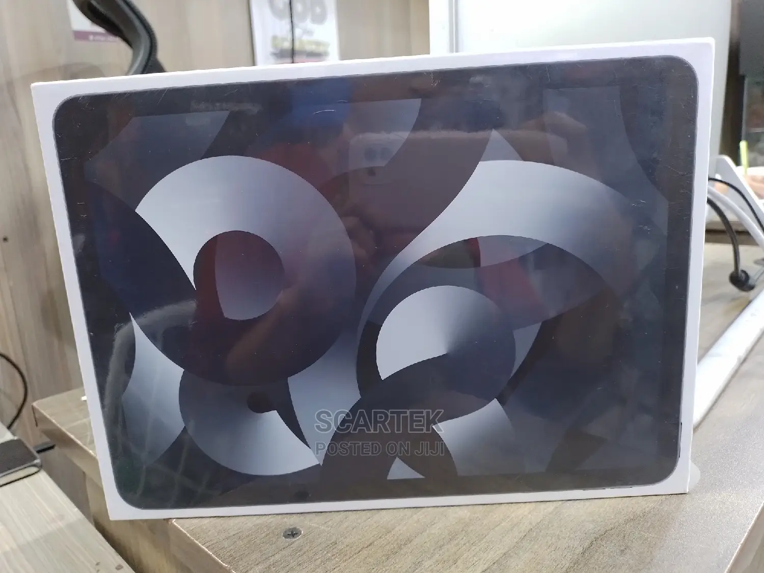 New Apple iPad Air 64 GB Gray