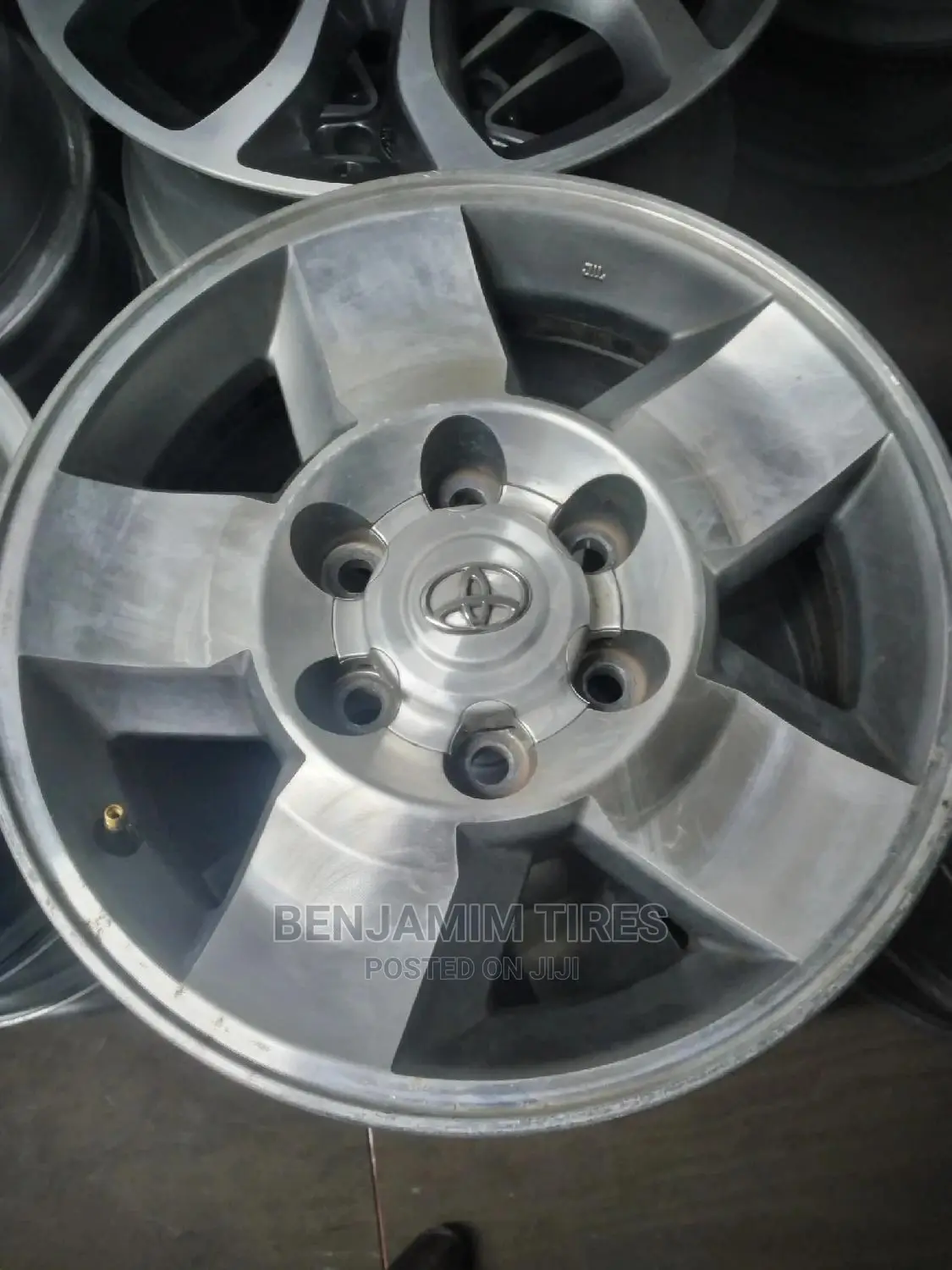 Original Rims Set Sizes 16 Inch 6 Holes.