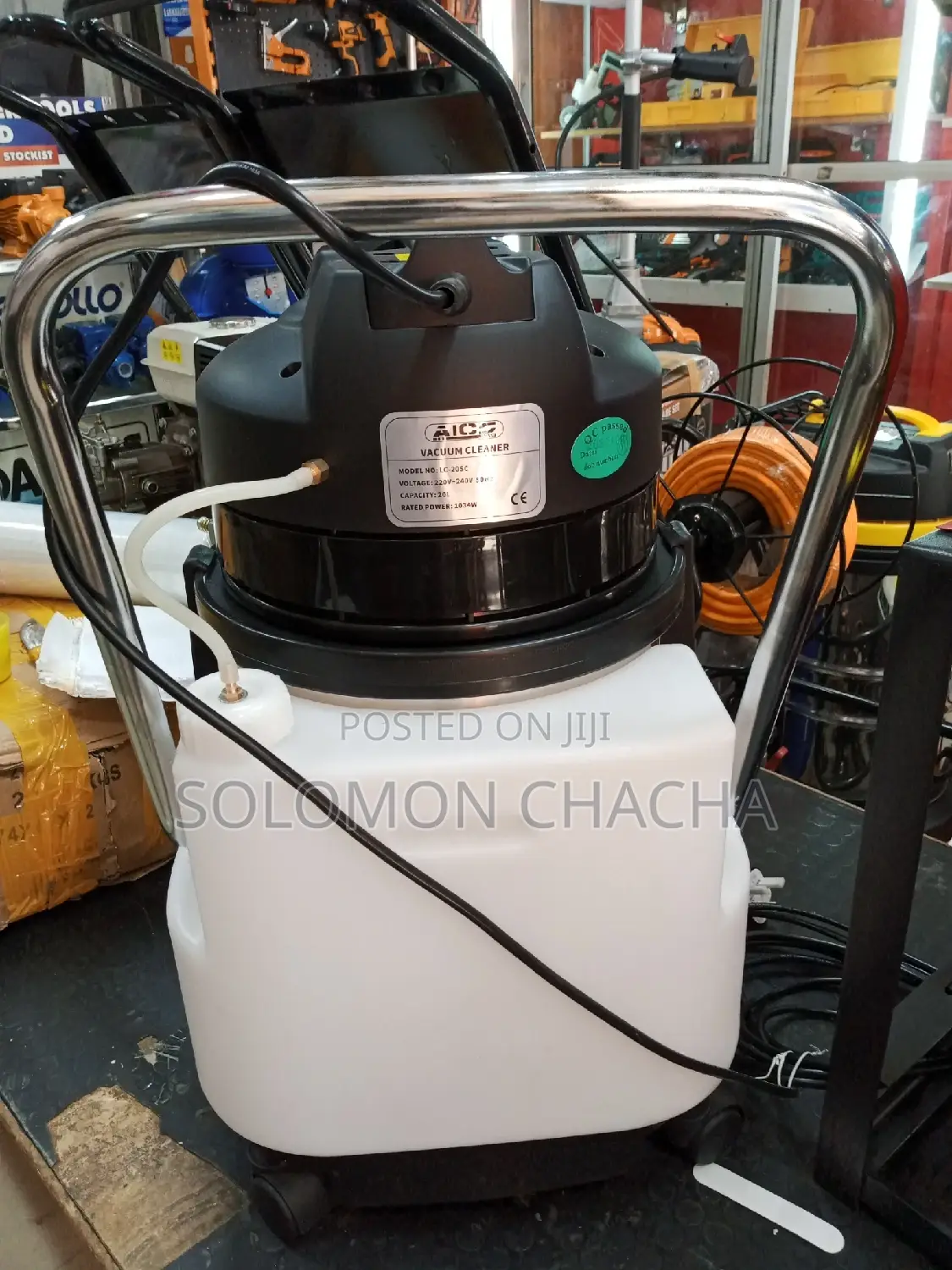 Aico Vacuum Cleaner and Sprayer 20L