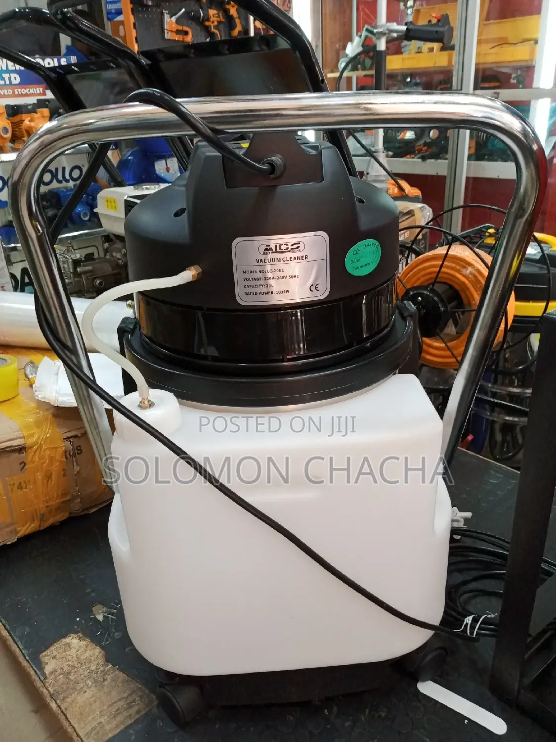 Aico Vacuum Cleaner and Sprayer 20L