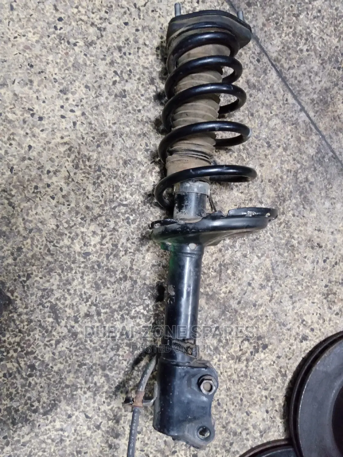 Complete Shocks Toyota Harrier, Lexus, Kluger Available.