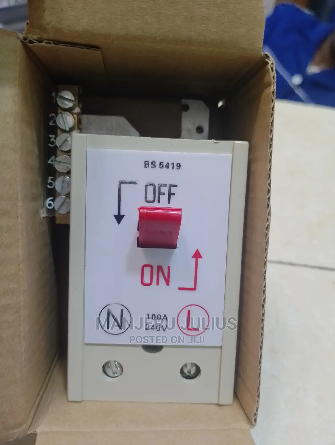 Club-Tree Main Switch
