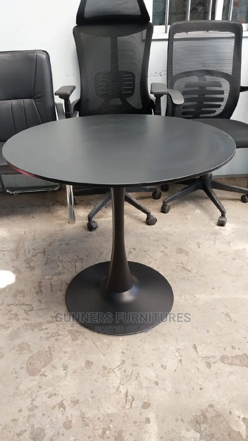 Eames Round Table.