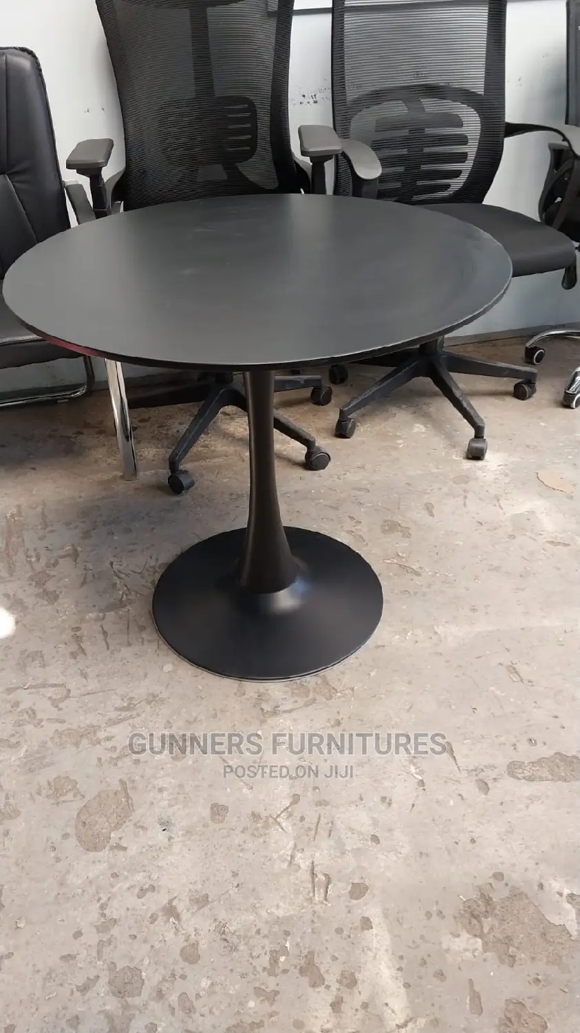 Eames Round Table.