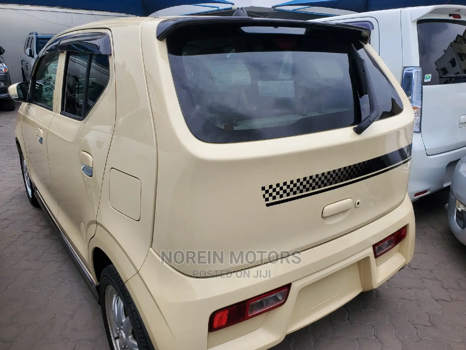 Suzuki Alto 2016 Yellow