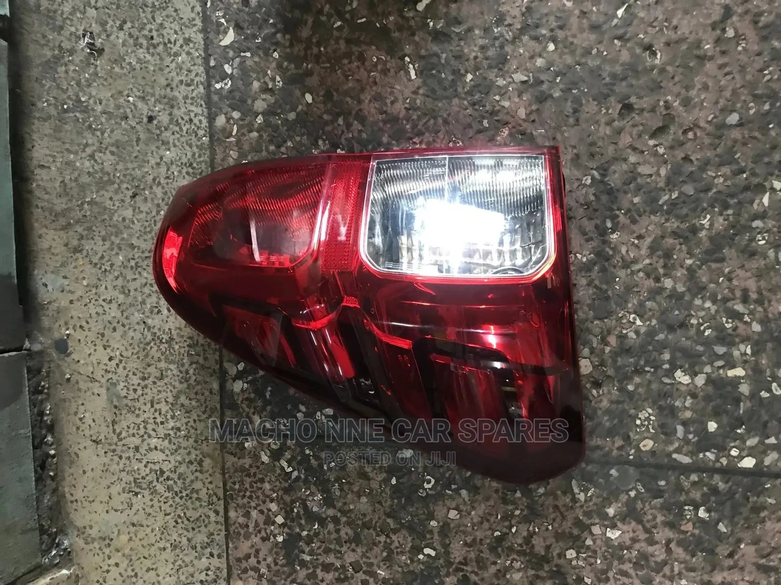 Toyota Hilux Revo 2016 Backlight