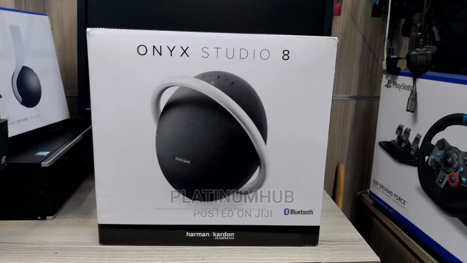 Onyx Studio 8