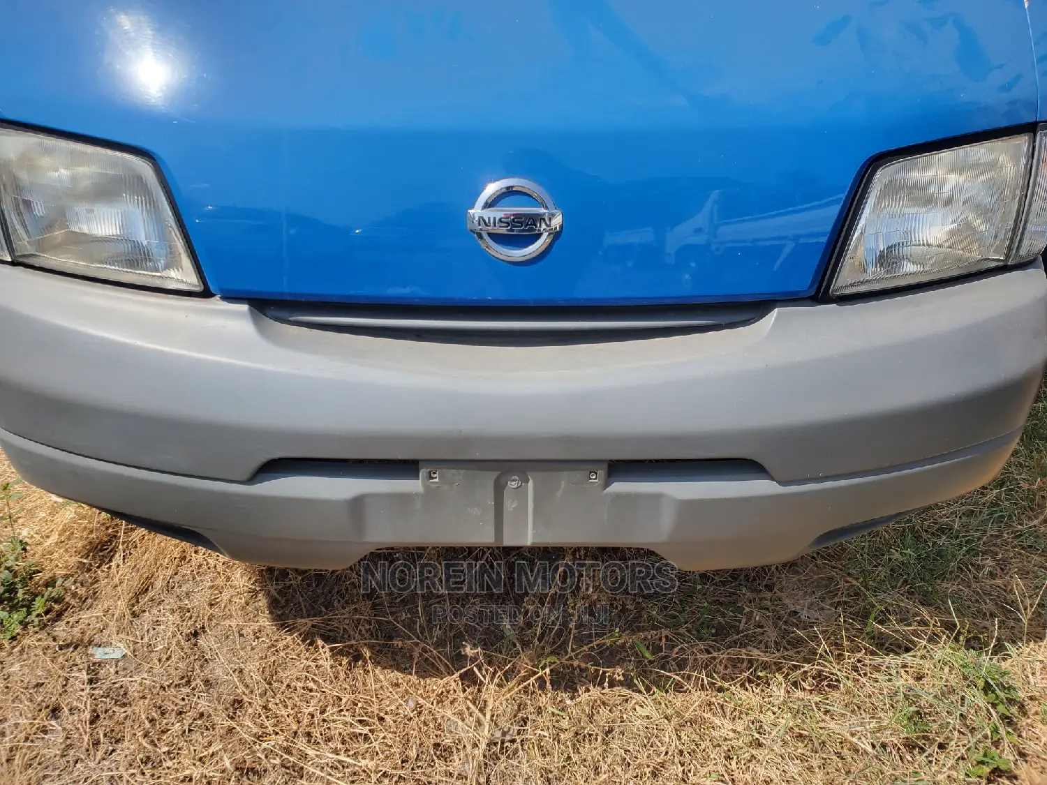 Mazda Bongo 2015 Blue