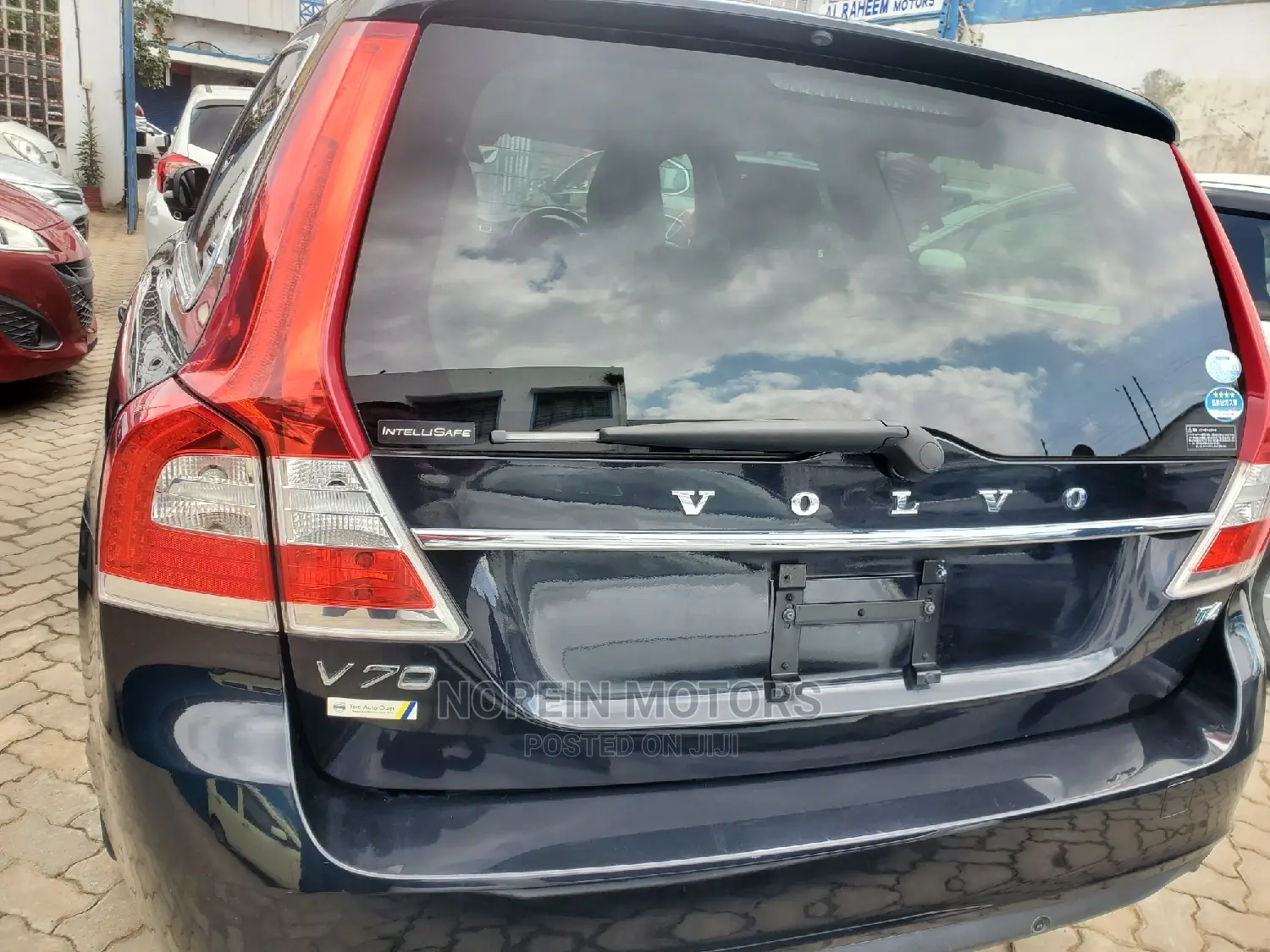 Volvo V70 2015 Matt Black