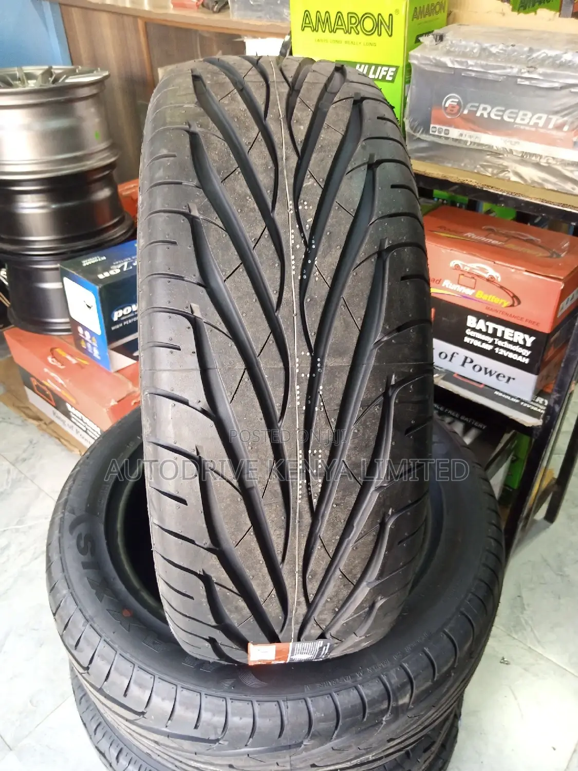 215/55r17 Maxxis Tyre