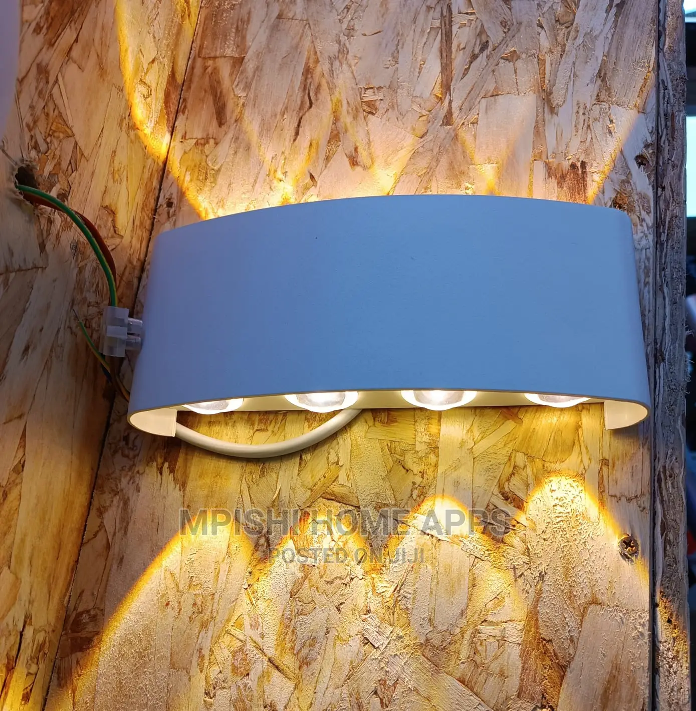 Up and Down Wall Lamp 8×2W