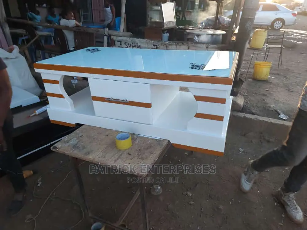 Morden Coffee Table