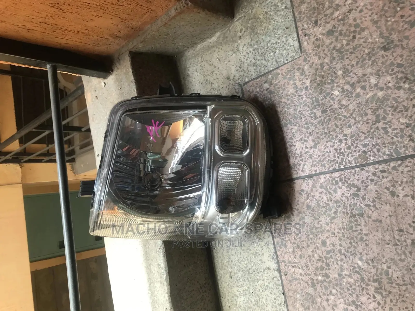 Suzuki Every 2015 Headlight
