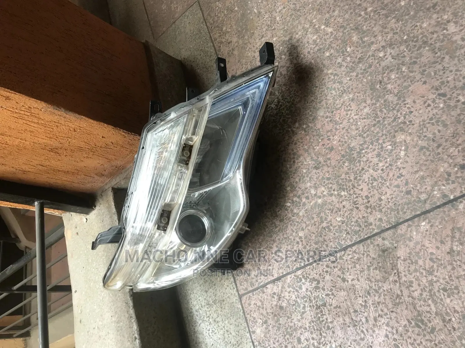 Nissan Serena 2015 Xenon Headlight