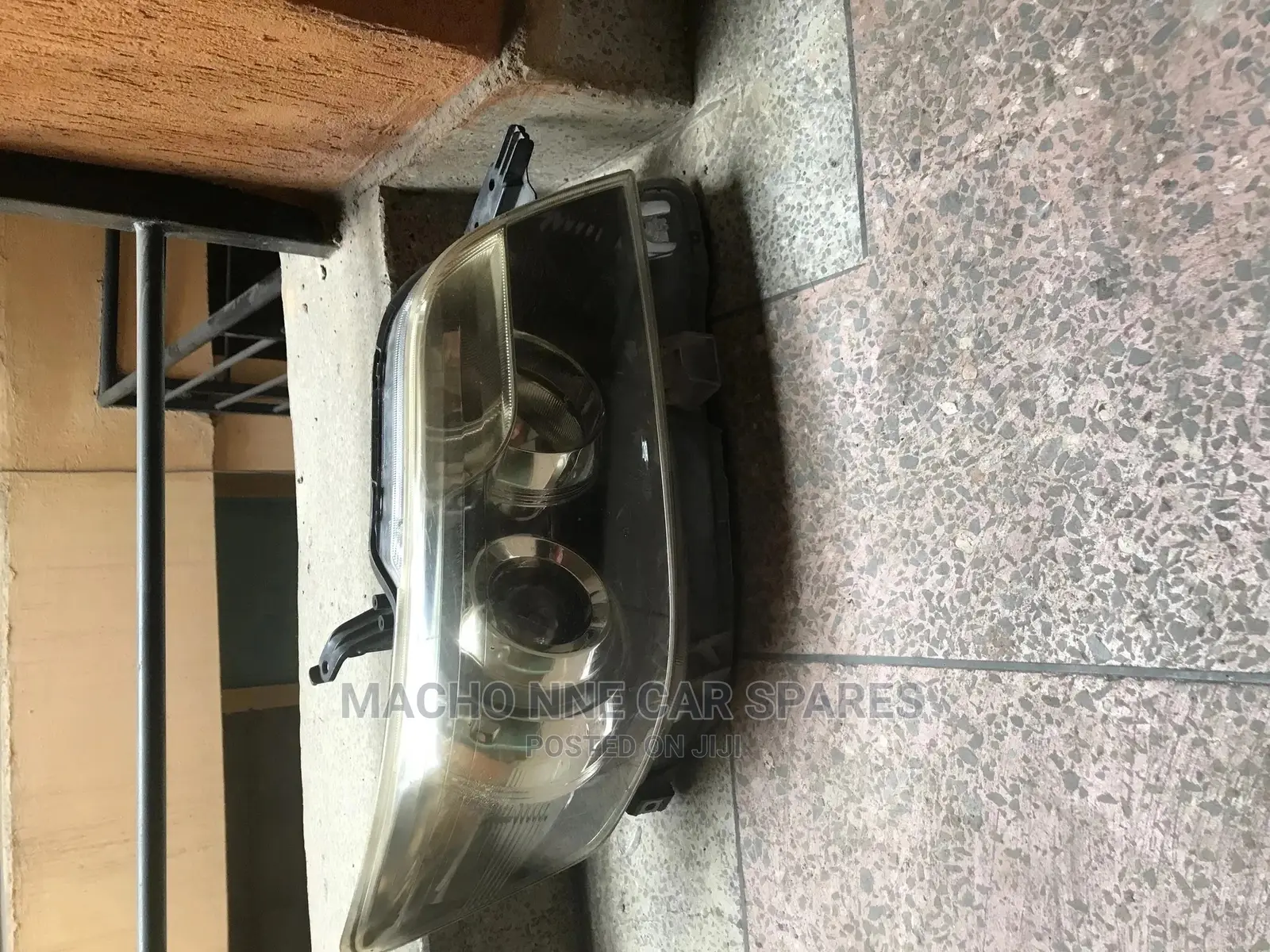 Toyota Corolla Rumion 2012 Xenon Headlight