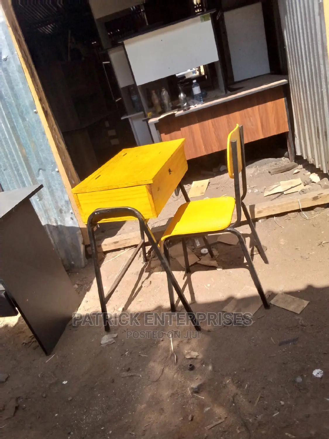 School Morden Table Set