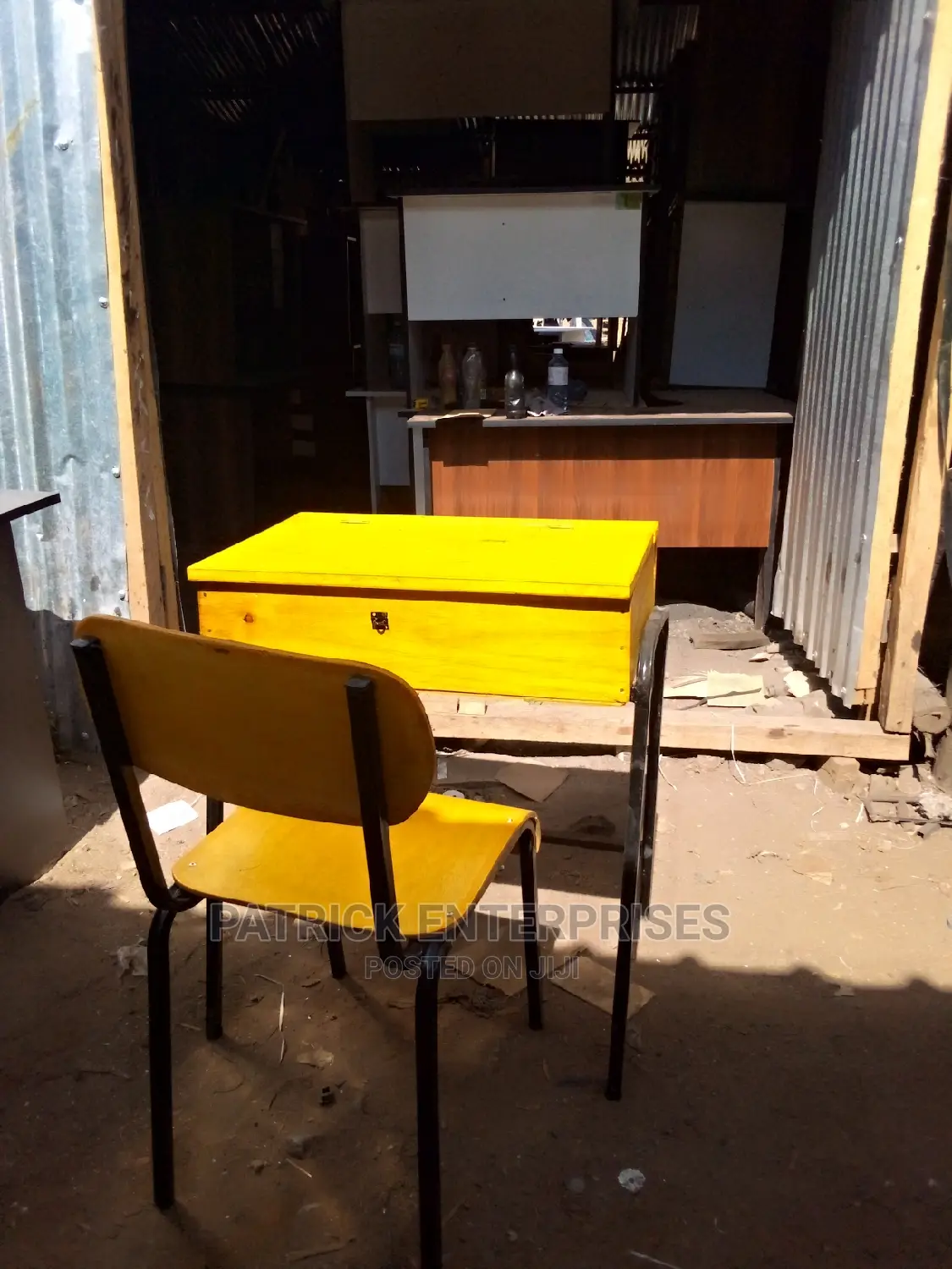 School Morden Table Set