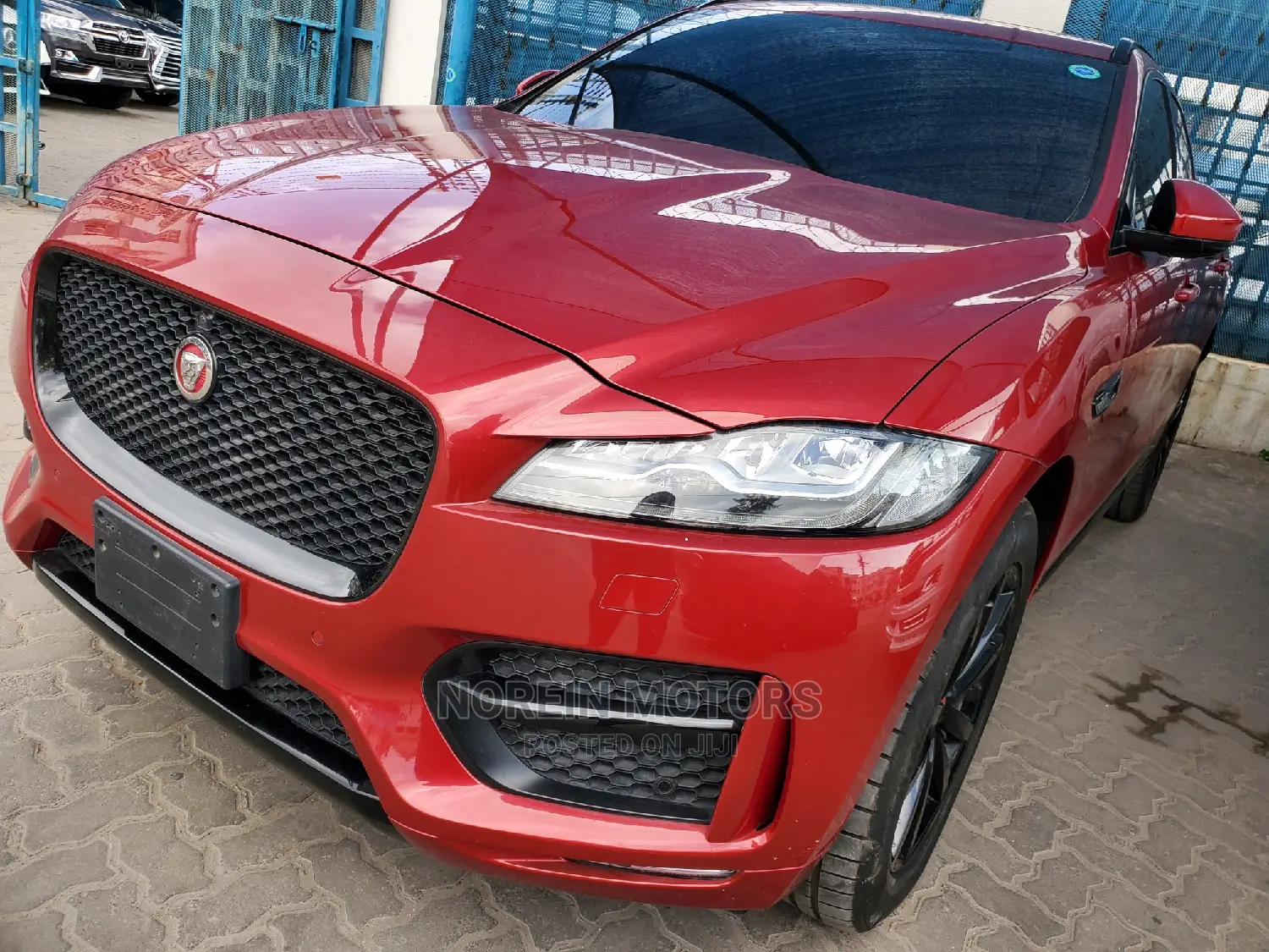 Jaguar F-Pace 2017 Red