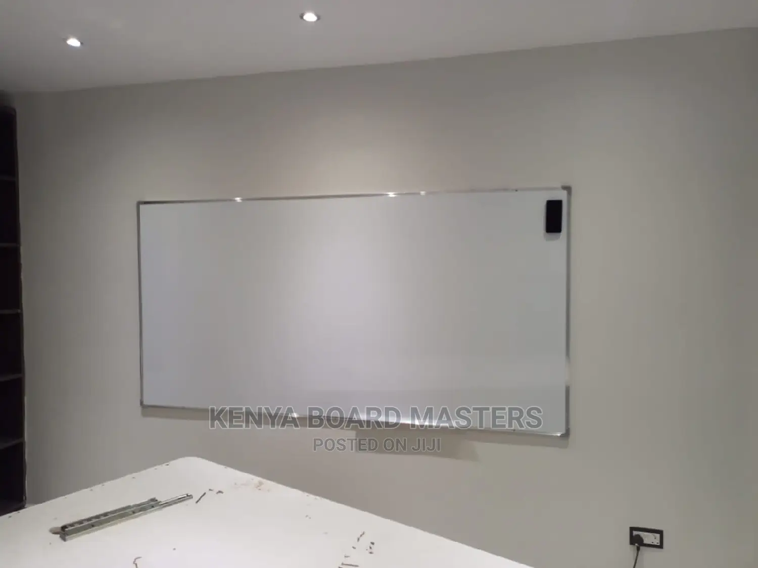 White Boards ° White Boards √ White Board, Magnetic 8*4ft