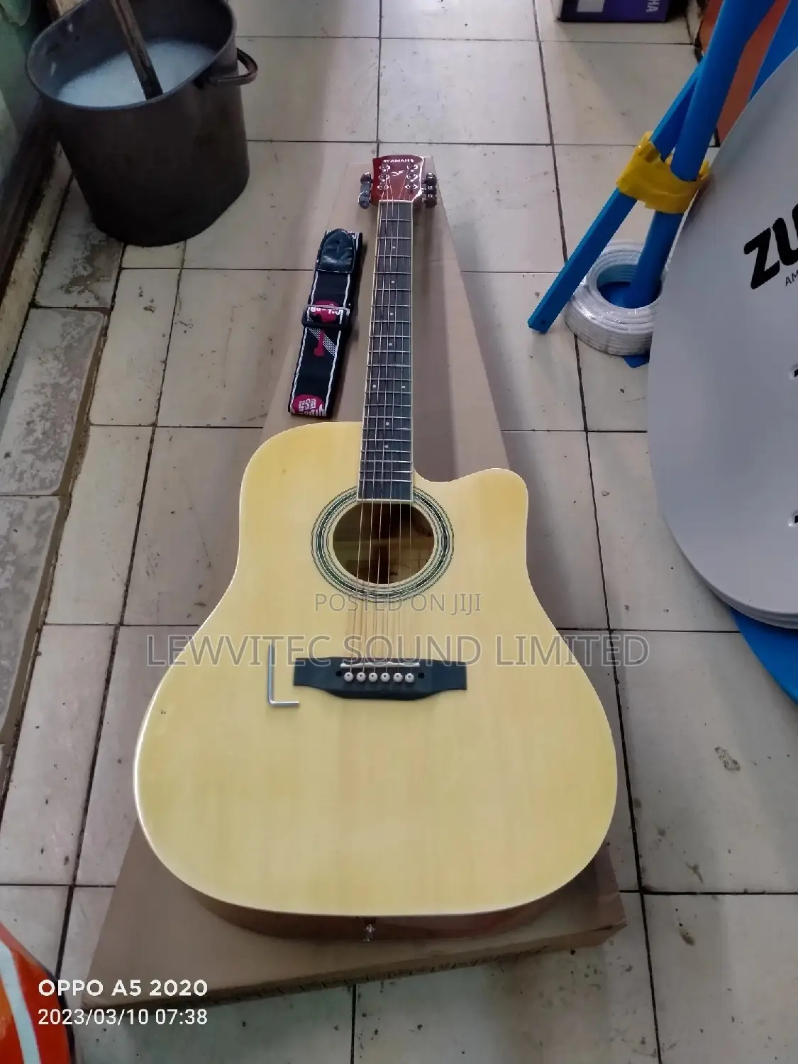 Yamaha Acoustic 41 Guitar