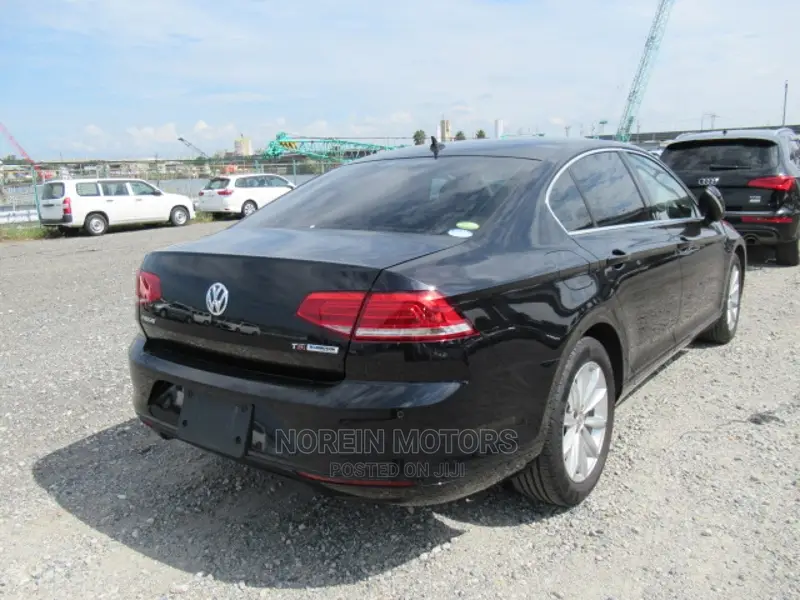 Volkswagen Passat 2016 Matt Black