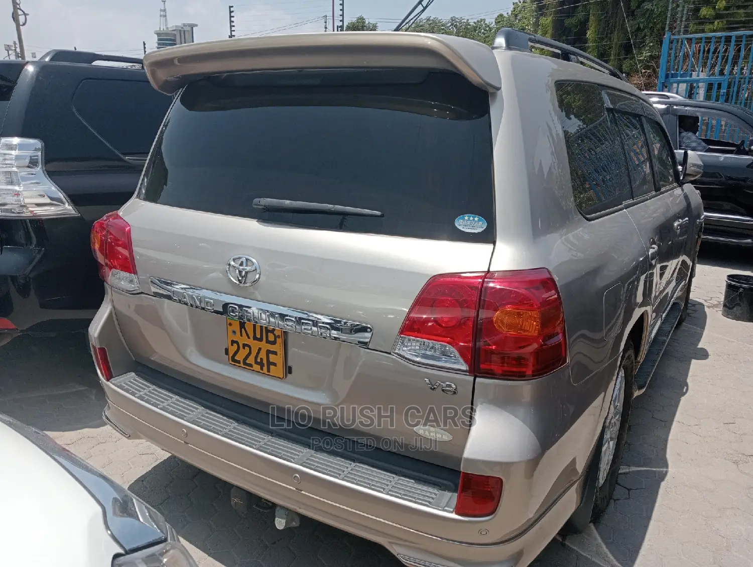 Toyota Land Cruiser 2014 Gold