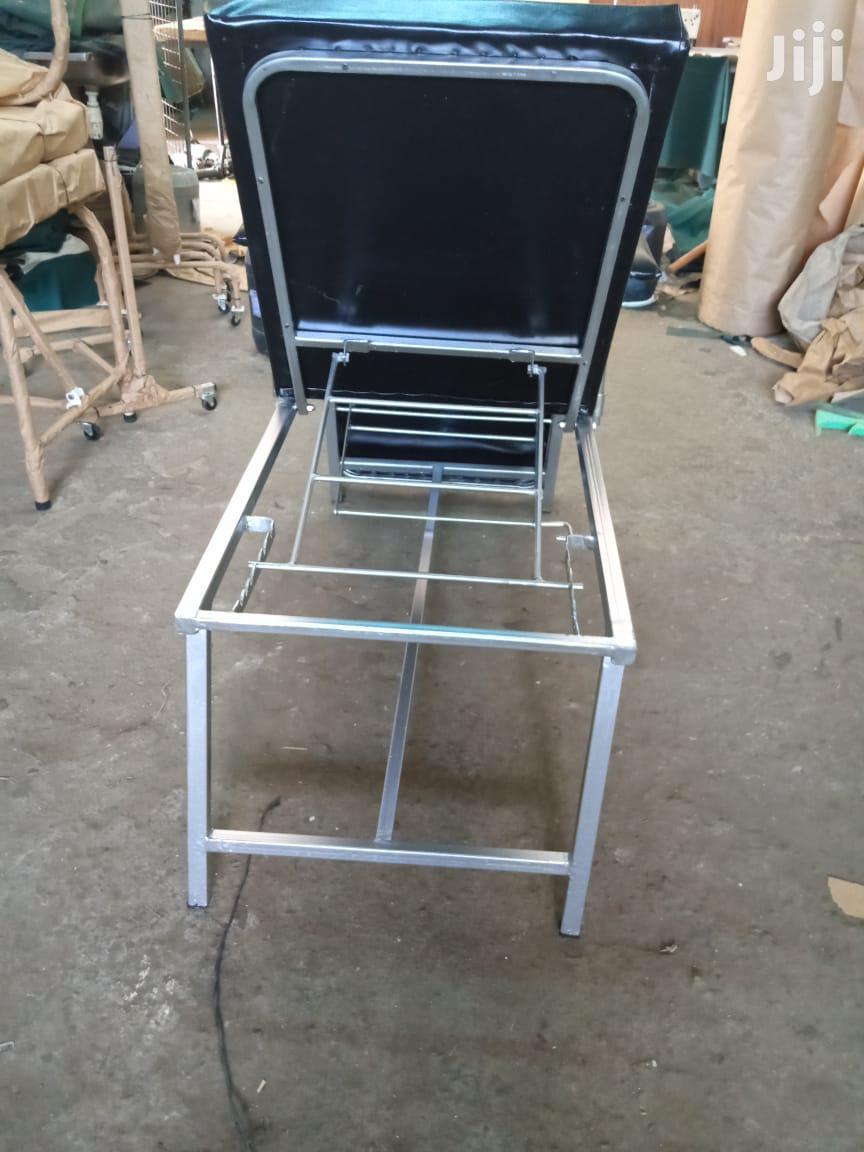 Donor Couch(Local)