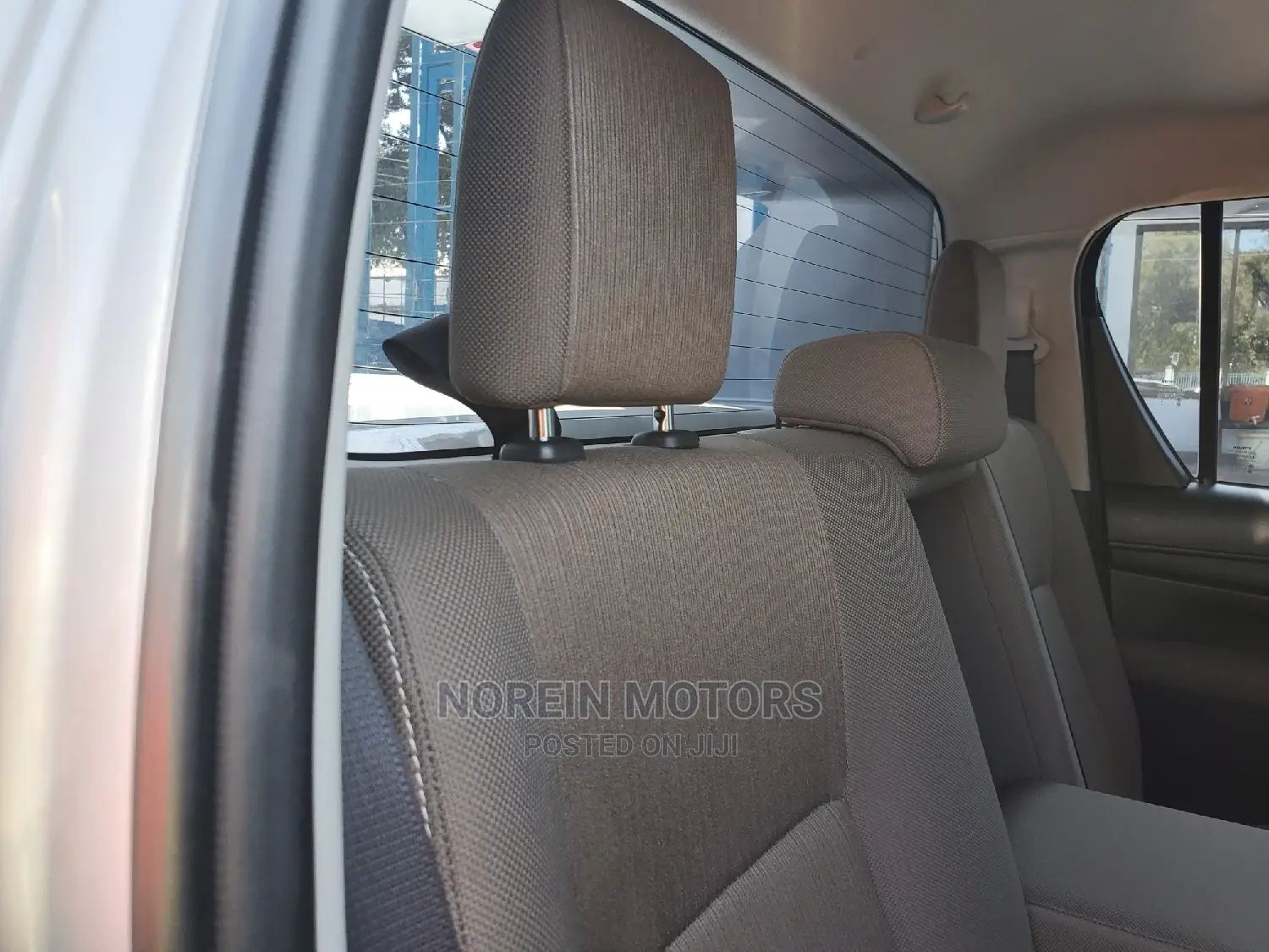 Toyota Hilux 2017 Gray