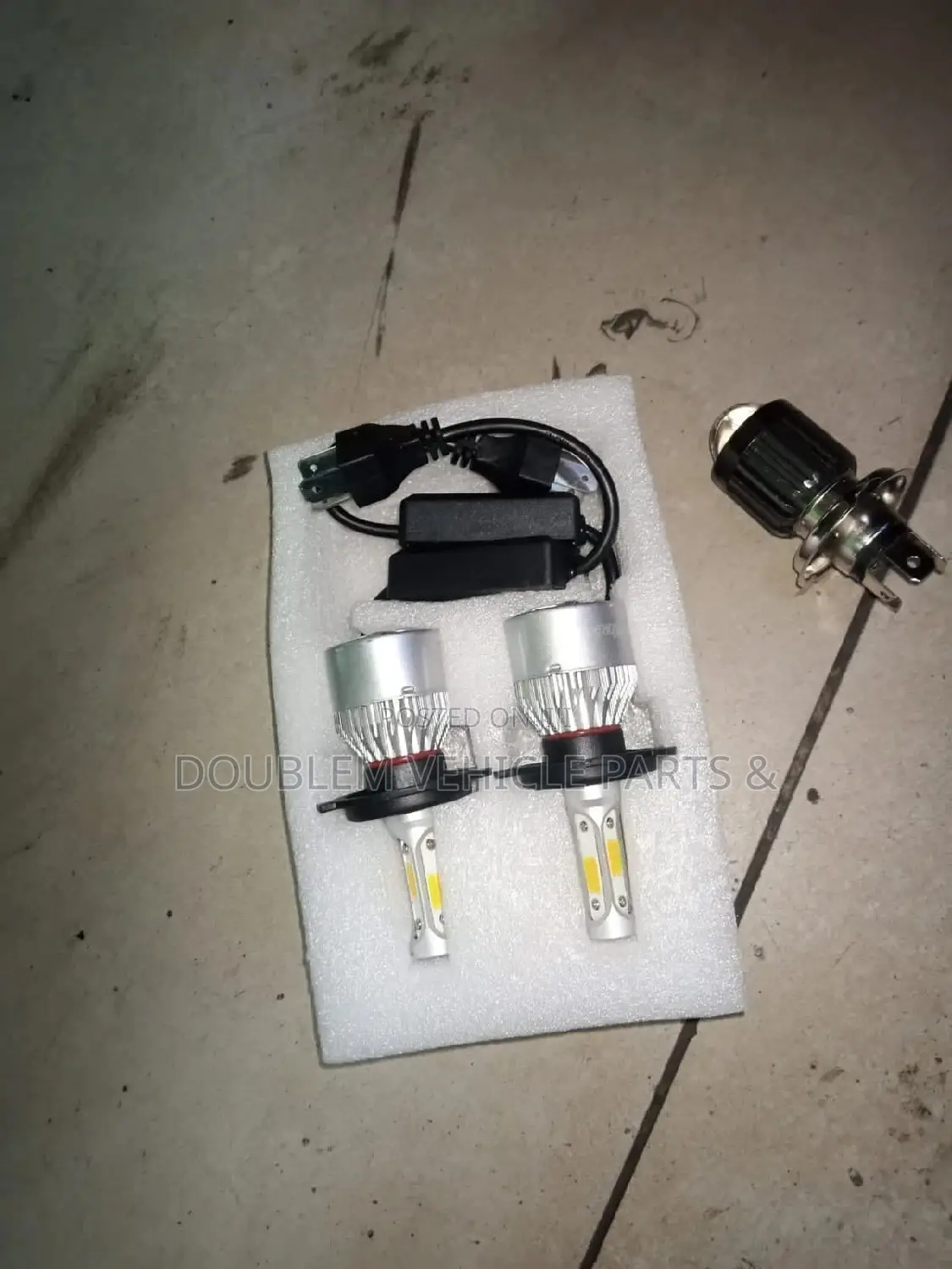 LED Headlight Bulb H4 3 Pin .Universal in All Vehicles
