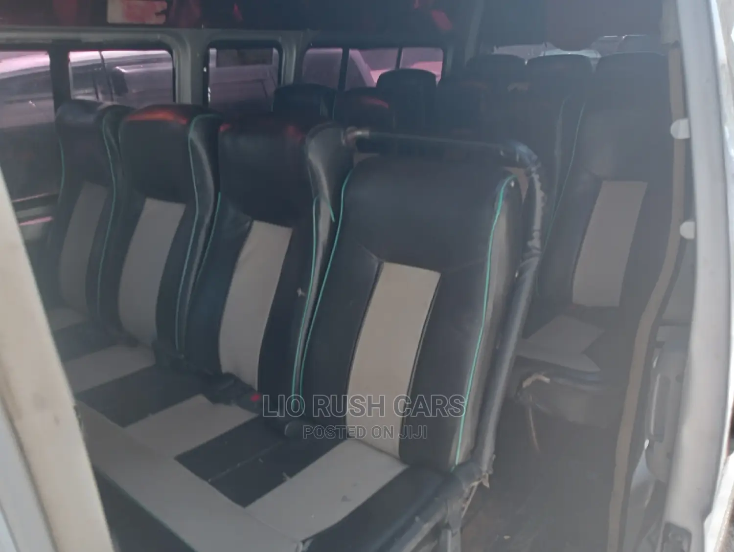 Toyota HiAce 2009 Silver
