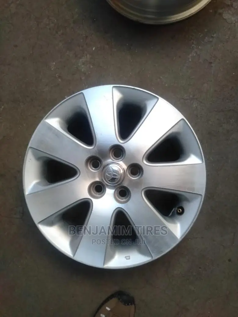 Original Rims Sizes 15 Inch for Toyota Premio Set.