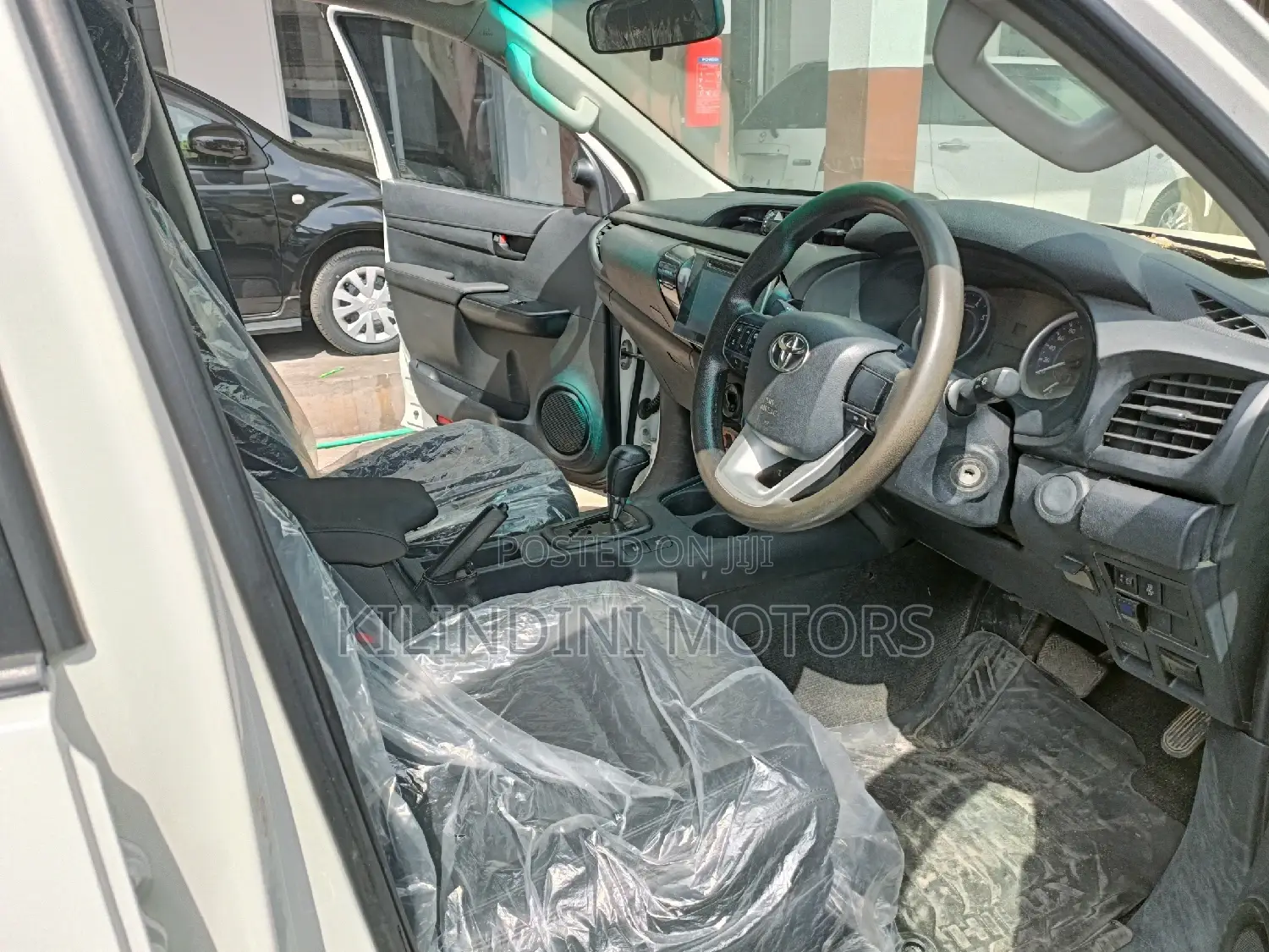 Toyota Hilux 2017 White